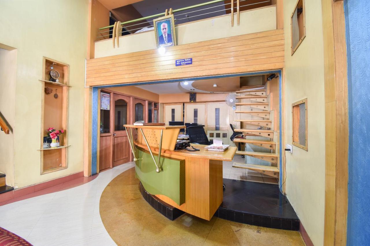 Oyo 63264 Hotel Shamiana Pandharpur Exteriör bild