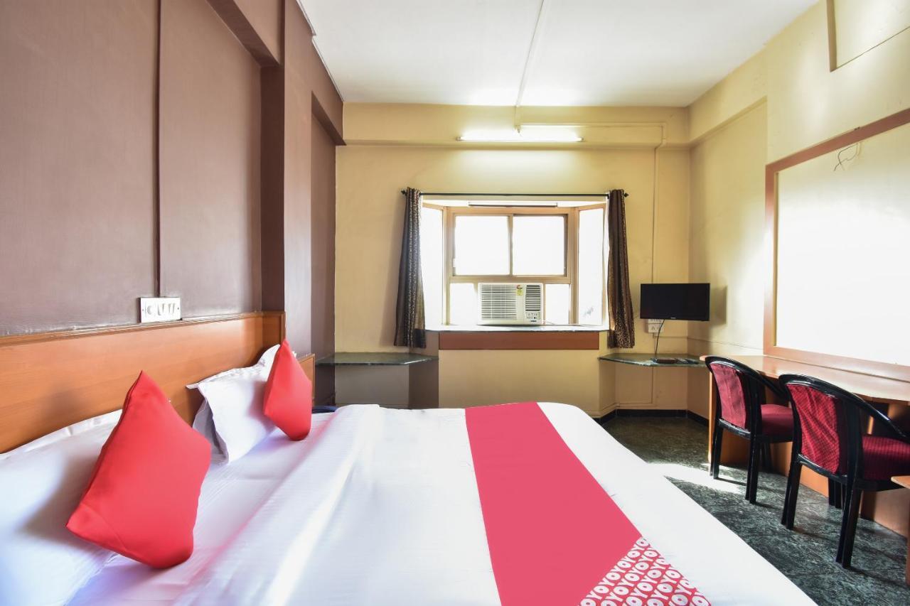 Oyo 63264 Hotel Shamiana Pandharpur Exteriör bild