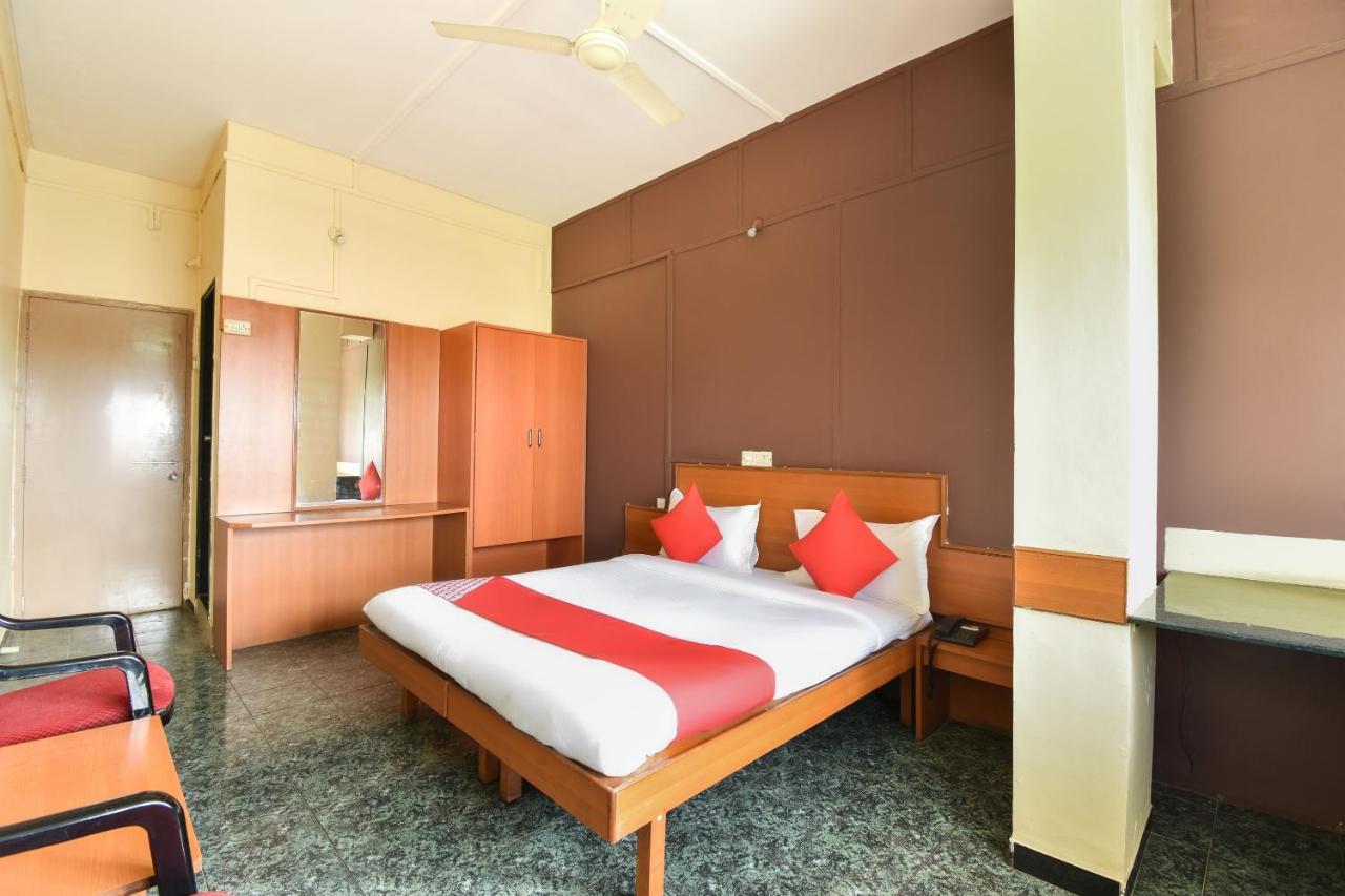 Oyo 63264 Hotel Shamiana Pandharpur Exteriör bild