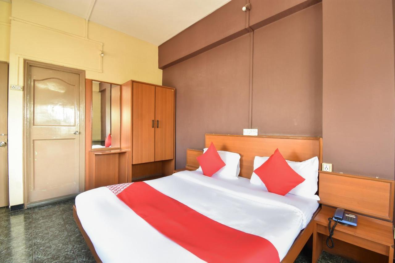 Oyo 63264 Hotel Shamiana Pandharpur Exteriör bild