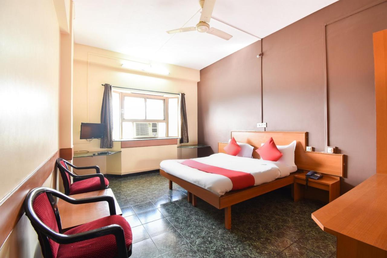 Oyo 63264 Hotel Shamiana Pandharpur Exteriör bild